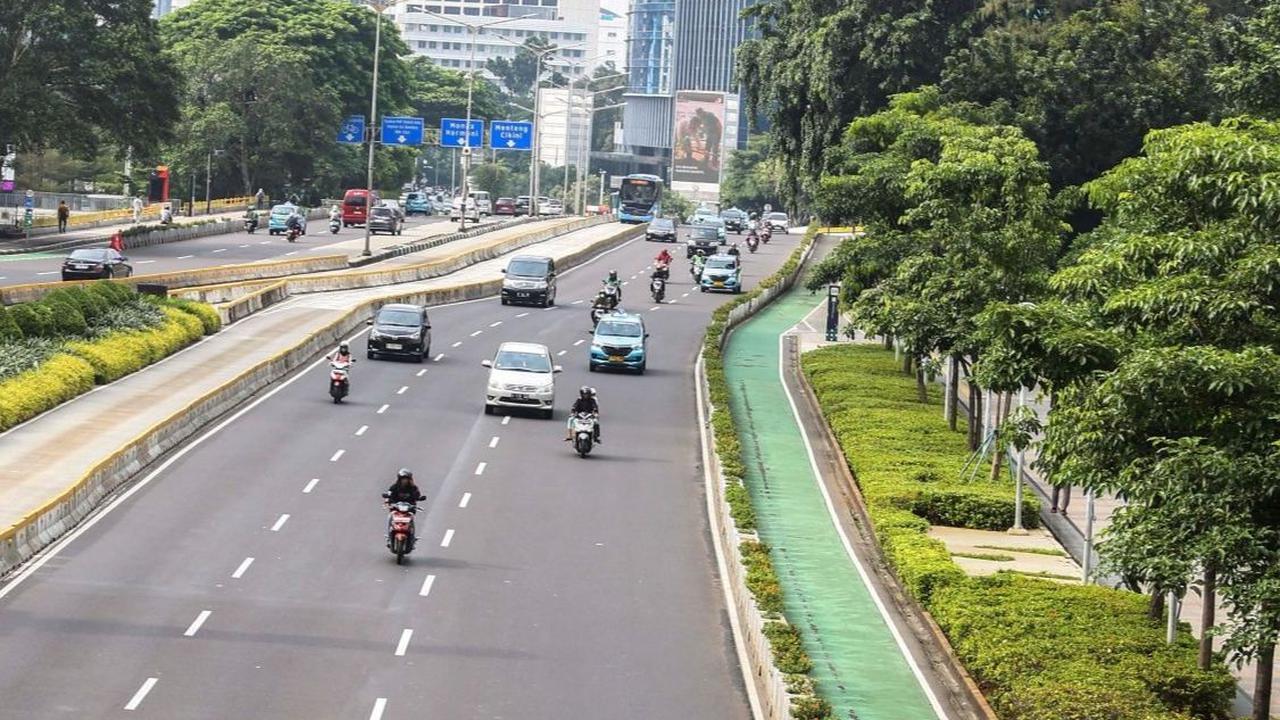 Hal ini bertepatan dengan hari cuti bersama dalam Perayaan Nyepi sehingga membuat lalu lintas di Ibu Kota tampak lengang.&nbsp;Foto: Liputan6.com / Angga Yuniar<br>