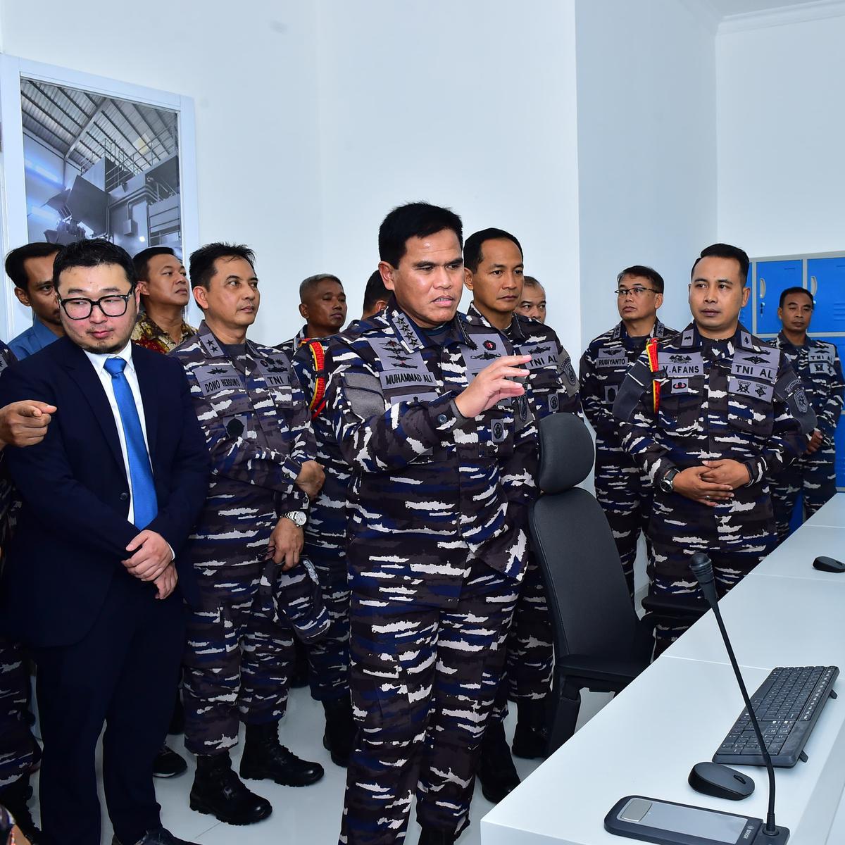 Kepala Staf Angkatan Laut (Kasal) Laksamana TNI Dr. Muhammad Ali meresmikan Gedung Damage Control Simulator (DCS) bertempat di Komando Latihan (Kolat) Komando Armada II, Surabaya, Sabtu (24/2) (Istimewa)