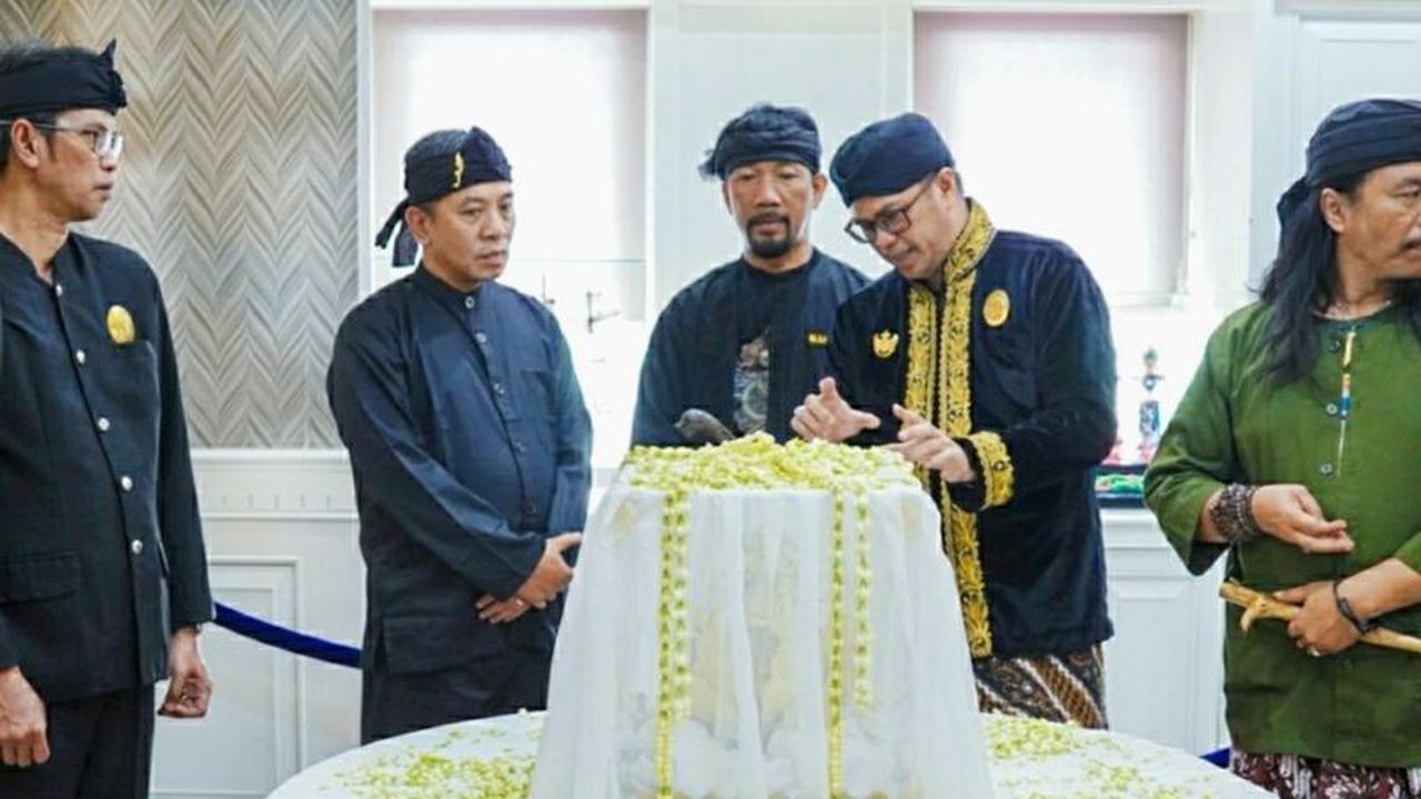 Bupati Karawang Sambut Kedatangan Mahkota Binokasih, Siap Gelar Kirab Mahkota Binokasih Meriah