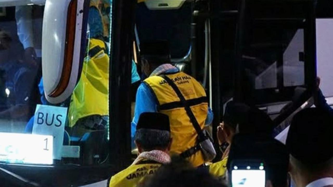 Pemerintah Kabupaten Subang Lepas 107 Calon Haji Terakhir, Total 543 Jamaah Diberangkatkan
