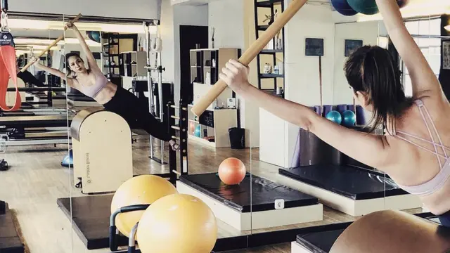 Bugar di Usia 38 Tahun, Ini 6 Potret BCL saat Latihan Pilates