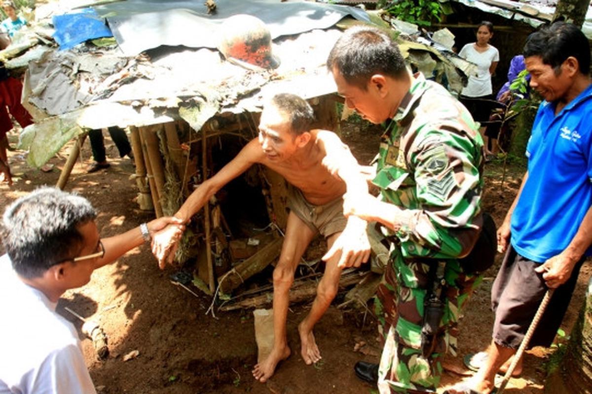 Setelah 24 tahun dipasung, pria suka ngamuk di Banyumas dibebaskan