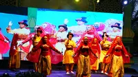 Belasan Mahasiswa Bule Menari Kuntulan di Festival Musik Hadrah Pelajar