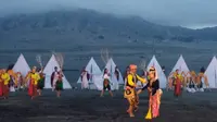 Festival Seni Tari Eksotika Gunung Bromo menampilkan Sendratari Hikayat Suku Tengger. (Liputan6.com/Dian Kurniawan)