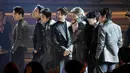 BTS tampil pada ajang Grammy Awards 2022 di Las Vegas, Amerika Serikat, 3 April 2022. BTS tampil membawakan Butter yang dilengkapi dengan aksi teatrikal. (AP Photo/Chris Pizzello)