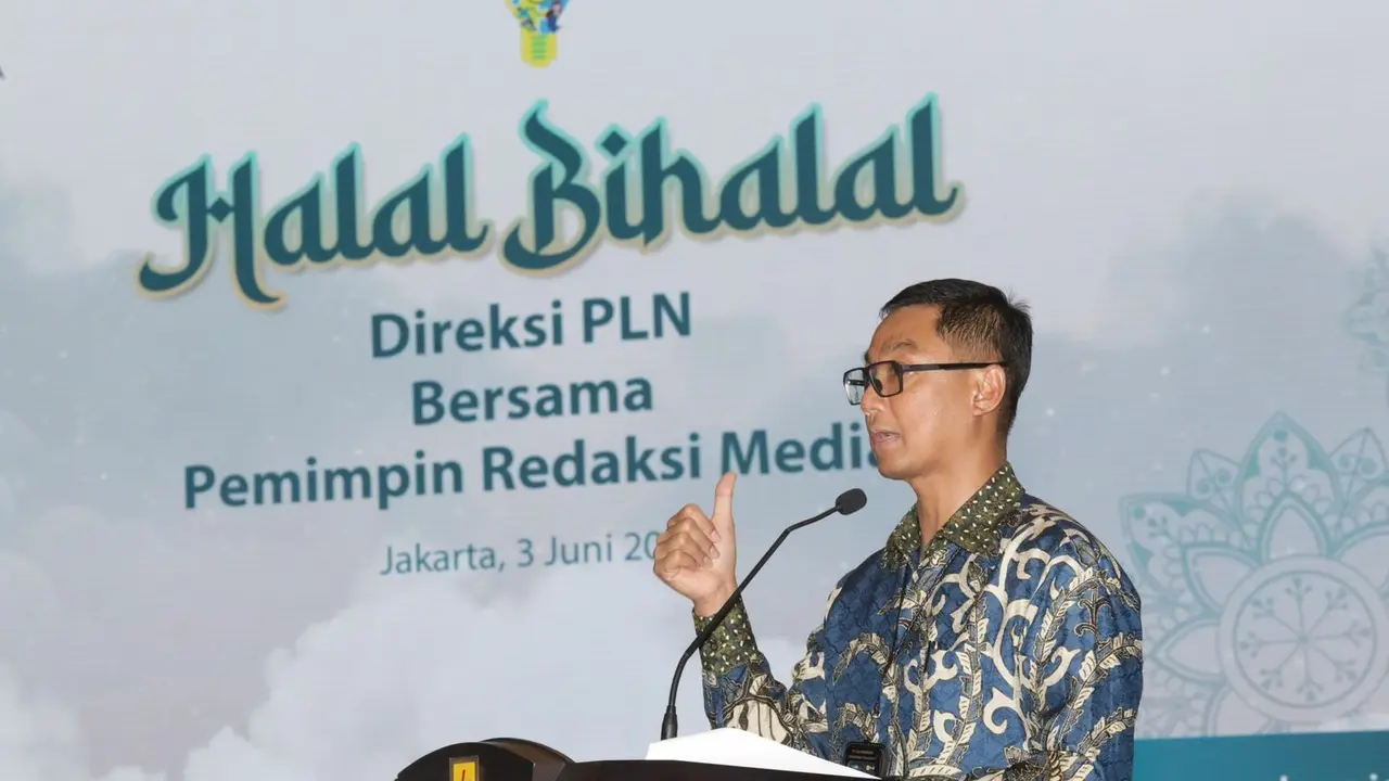 Direktur Utama PT PLN (Persero) Darmawan Prasodjo   dalam Silaturahmi dan Halalbihalal, Hari Raya Idul Fitri 1443 H, bersama para pemimpin redaksi media nasional di jakarta. (Dok PLN)