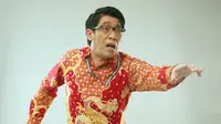 "Saya jadi Konjen (Konsulat Jenderal). Cuma ada satu scene, istilahnya cameo, bukan bintang utamanya. Ceritanya detilnya kaya apa juga saya nggak tau. Jadi ceritanya Sule lagi nyasar di Hongkong, terus ketemu saya," kata Parto. (Nurwahyunan/Bintang.com)