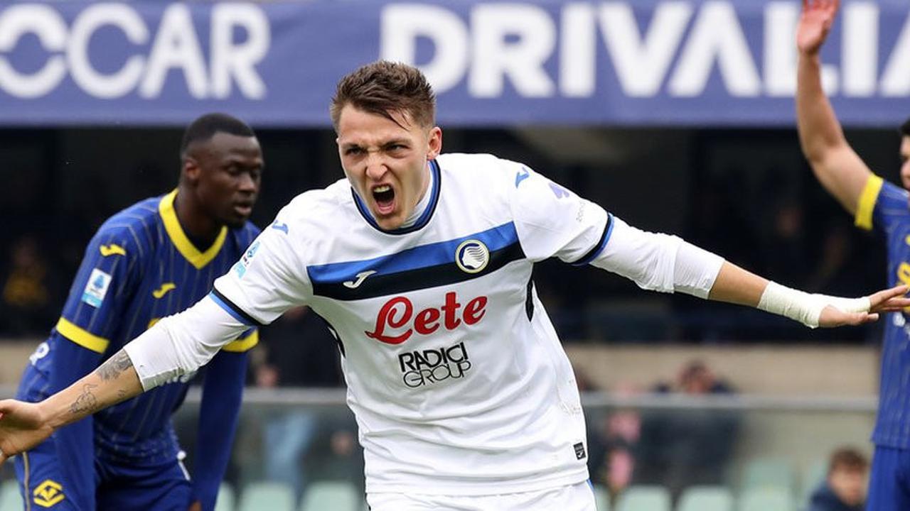 Gokil! Chelsea Ingin Boyong Top Skor Serie A 2024/2025 ke Stamford Bridge