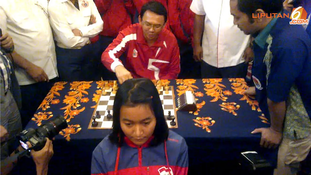 ahok-catur-131205c.jpg
