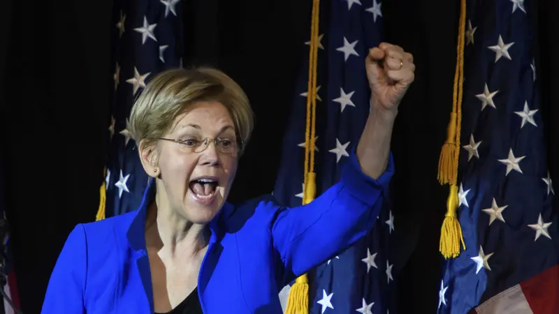 Elizabeth Warren, Senator dari negara bagian Massachusetts yang dianggap lawan capres 2020 oleh Presiden Donald Trump (AP/Reed Hoofman)