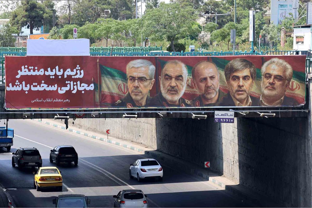 FOTO: Suasana Kota Teheran Iran Dihiasi Poster Anti-Israel