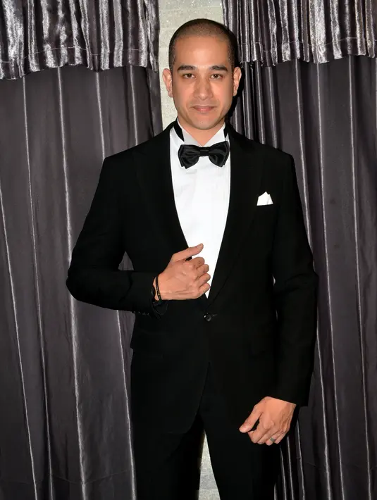 "Tanggal 10 itu hari ulang tahun dia, jadi kami pilih tanggal itu. Yah, biar hemat bisa jadi pesta ulang tahun juga," tuturnya. (Nurwahyunan/Bintang.com)