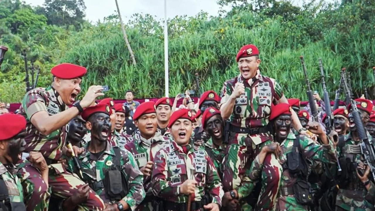 Potret Mayjen Djon Afriandi Digendong Kopassus Baru