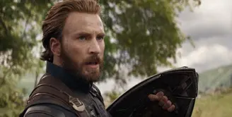 Chris Evans sepertinya mengambil risiko besar karena membawa pulang naskah Avengers: Infinity War. (Youtube)