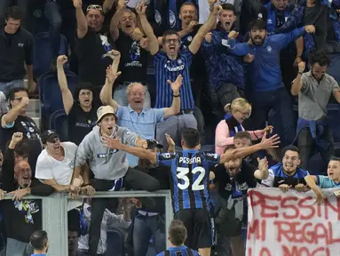 Gelandang Atalanta, Matteo Pessina berselebrasi usai mencetak gol ke gawang Young Boys pada pertandingan grup F Liga Champions di Stadion Gewiss di Bergamo, Italia, Kamis (30/9/2021). Atalanta menang tipis atas Young Boys dengan skor 1-0. (AP Photo/Luca Bruno)