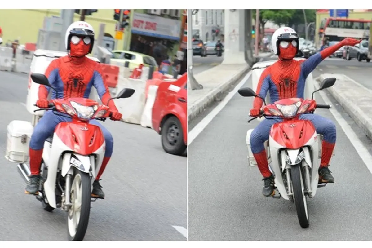 Tukang Pos Ini Antar Surat Berkostum Spiderman, Cerita di Baliknya Mengharukan