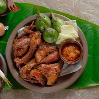 Ilustrasi ayam bumbu bacem./Copyright shutterstock.com/id/g/Syanti+Ekasari