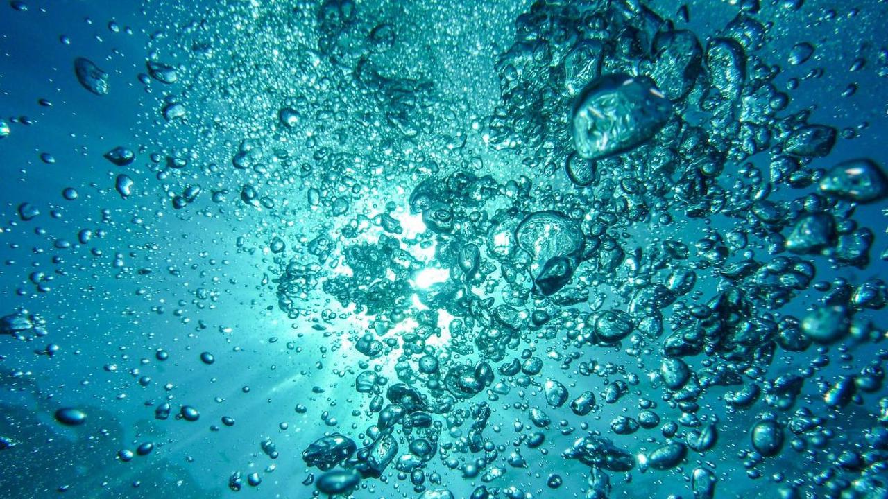 Gunakan unsur elektro dari air laut