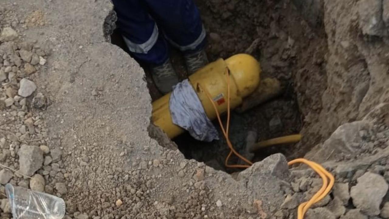 PGN Gerak Cepat Tangani Semburan Gas di Sungai Rungkut Surabaya, Pelayanan Gas Bumi Aman Terkendali