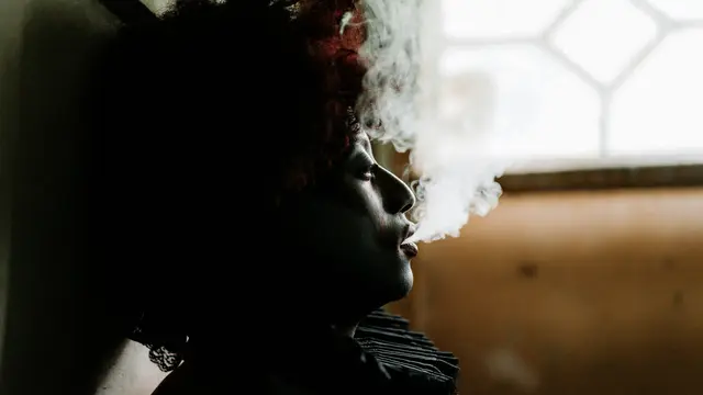 Hindari Merokok dan Paparan Asap Sementara Waktu