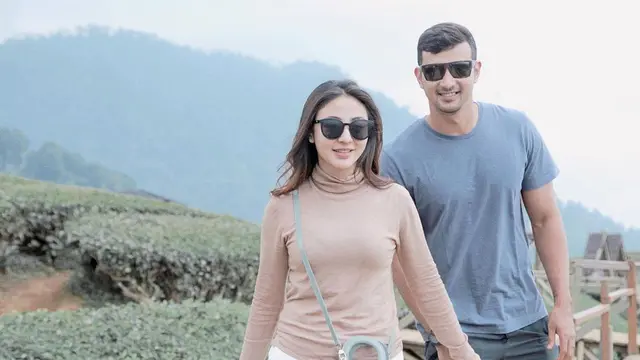 [Fimela] Ali Syakieb dan Margin Wieheerm