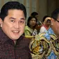 Menteri BUMN, Erick Thohir (kiri) bersama Wakil Menteri BUMN Kartika Wirjoatmodjo (kanan) mengikuti rapat dengan Komisi VI DPR, di kompleks Parlemen, Senin (2/12/2019). Rapat membahas Penyertaan Modal Negara (PMN) pada Badan Usaha Milik Negera tahun anggaran 2019 dan 2020. (Liputan6.com/Johan Tallo)