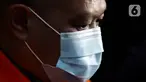 Direktur PT Adonara Propertindo, Tommy Adrian usai menjalani rilis penahanan di Gedung KPK, Jakarta, Senin (14/6/2021). Tommy Adrian merupakan tersangka dugaan korupsi pengadaan tanah terkait program pembangunan rumah DP Rp 0,- di Munjul Pondok Ranggon. (Liputan6.com/Helmi Fithriansyah)