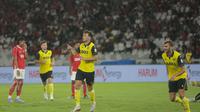 Selebrasi penyerang Oxford United, Mark Harris dalam laga Piala Presiden 2025 versus Liga Indonesia All Star di Stadion Utama Gelora Bung Karno, Minggu (6/7/2025). (Muhammad Iqbal ichsan)