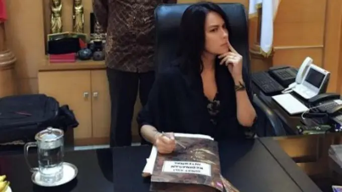 Sophia Latjuba dan Ahok