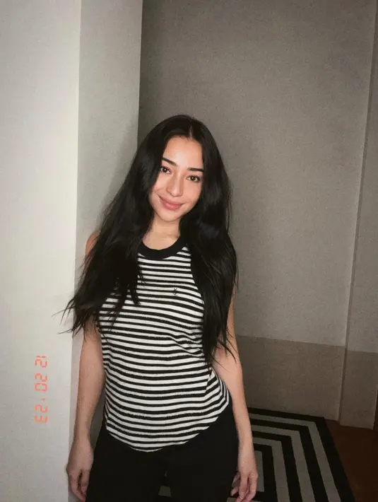 Unggahan Nikita Willy dengan gaya rambut baru ini sontak dibanjiri komentar pujian oleh netizen.