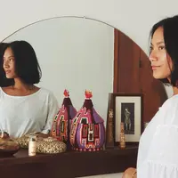 Begini dandanan flawless buat kamu si kulit wajah eksotis. (Sumber foto: tarabasro/instagram)