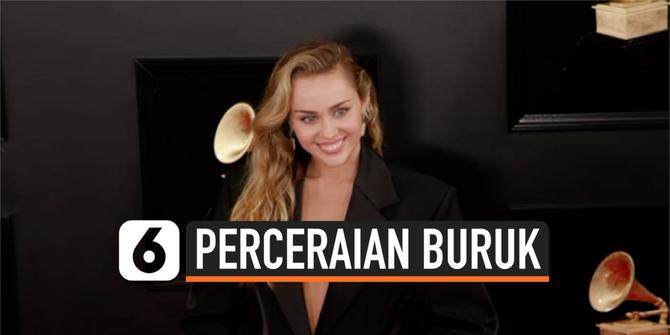 VIDEO: Akibat Perceraian, Miley Cyrus Kecam Orang yang Jelekkan Dirinya