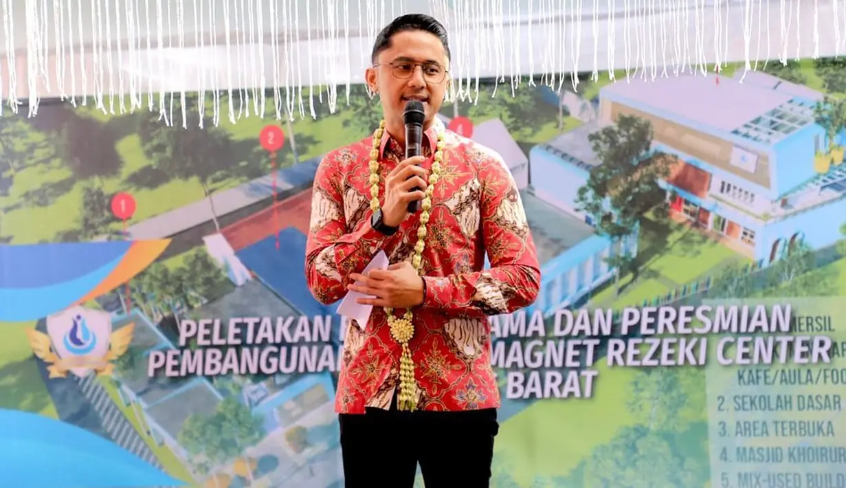 <p>Setelah lama di dunia hiburan, Hengky Kurniawan mulai terjun ke dunia politik. (FOTO: instagram.com/hengkykurniawan)</p>