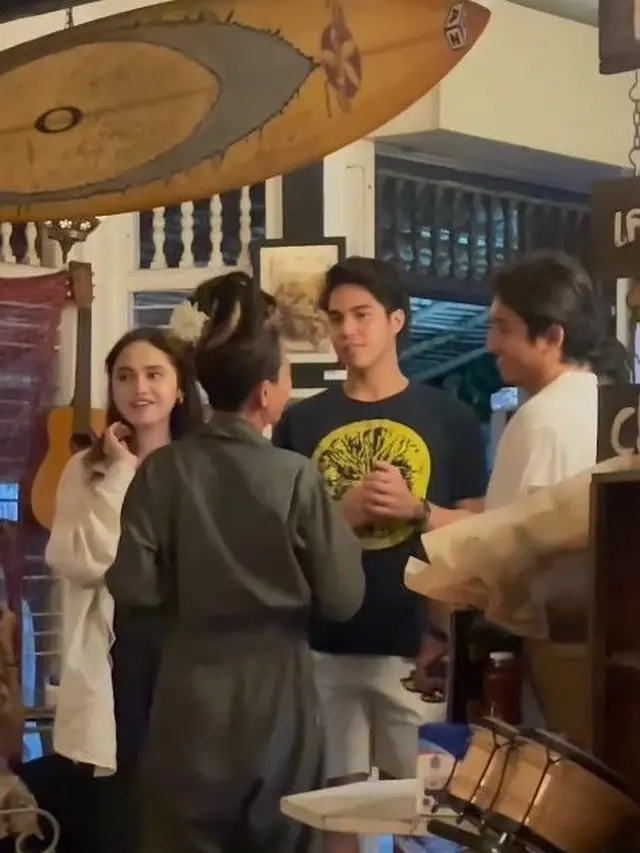7 Potret Syifa Hadju dan El Rumi di Restoran Mertua Jennifer Coppen di Bali