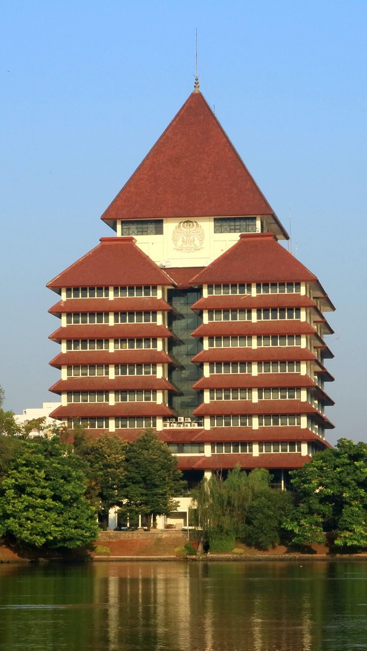 Jokowi Kecewa Kampus Indonesia Tak Masuk Top 100, Siapa yang Salah?