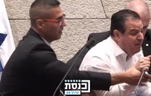 Detik-Detik Anggota Parlemen Israel Diseret Petugas Keamanan Saat Berpidato Keras Bela Gaza