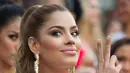 Miss Colombia 2015, Ariadna Gutierrez berpose di Planet Hollywood Resort & Casino di Las Vegas, Nevada, (7/12). Para kontestan akan melakukan shoting dan pemotretan untuk gelaran Miss Universe yang akan dimulai pada 20 Desember nanti. (Reuters/Matt Petit)