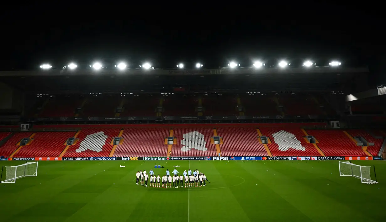 Berlaga melawan Liverpool, Los Blancos mengincar poin penuh. (Paul ELLIS/AFP)
