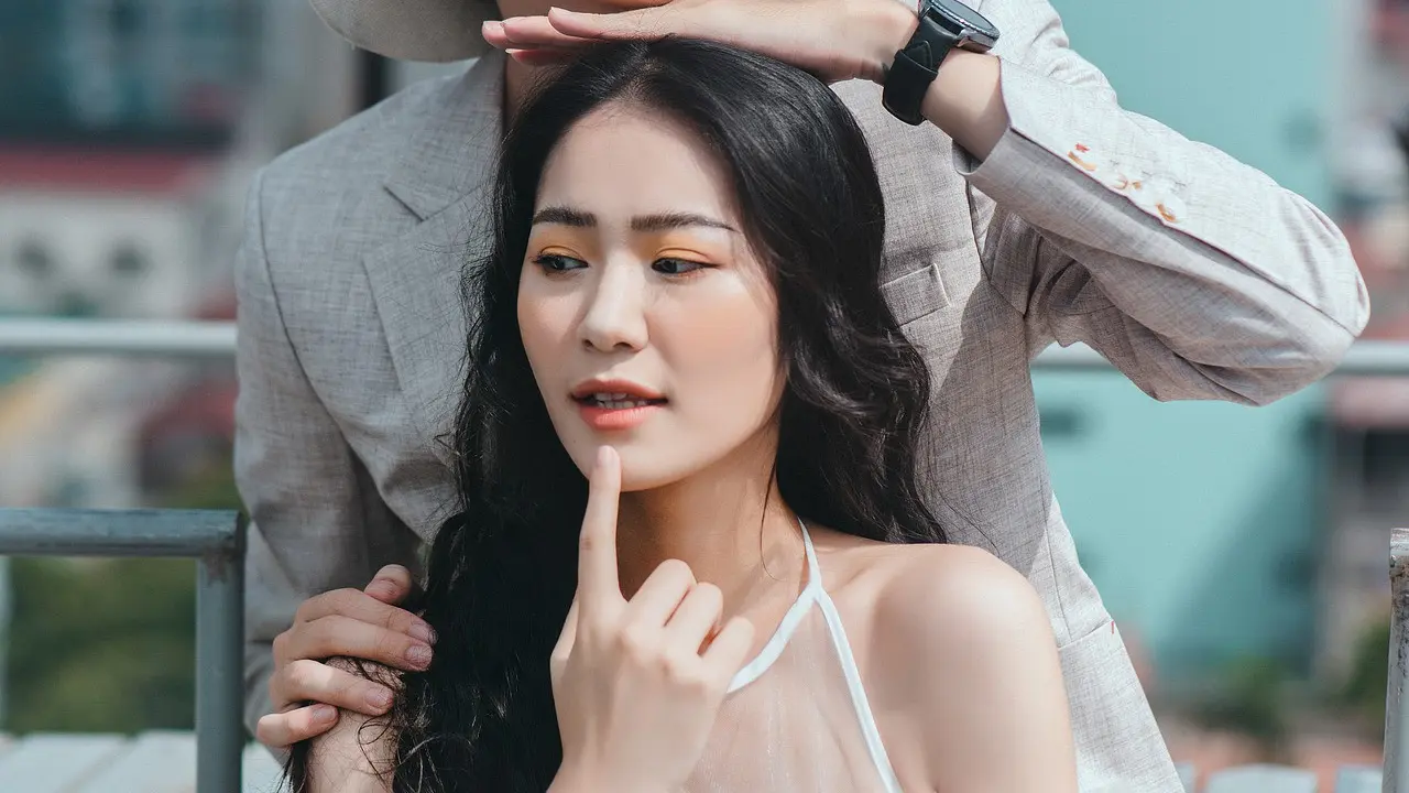 pasangan cinta