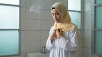 Cara Mandi Junub tapi Belum Mandi Haid, Lengkap Niat dan Tata Caranya