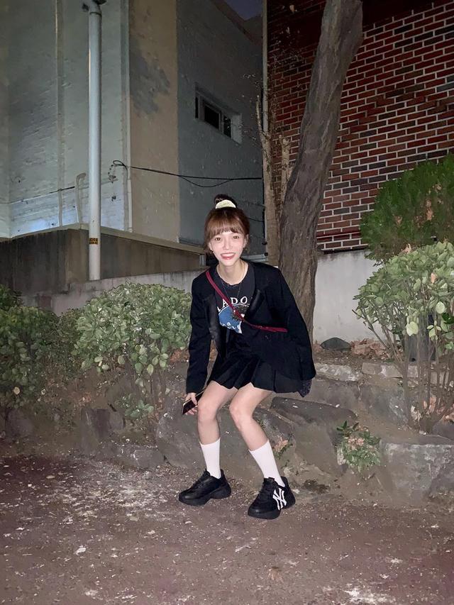 Jimin AOA (Instagram/jiminbaby_18 -https://www.instagram.com/p/BtyCWU9hKD-/?utm_source=ig_embed)