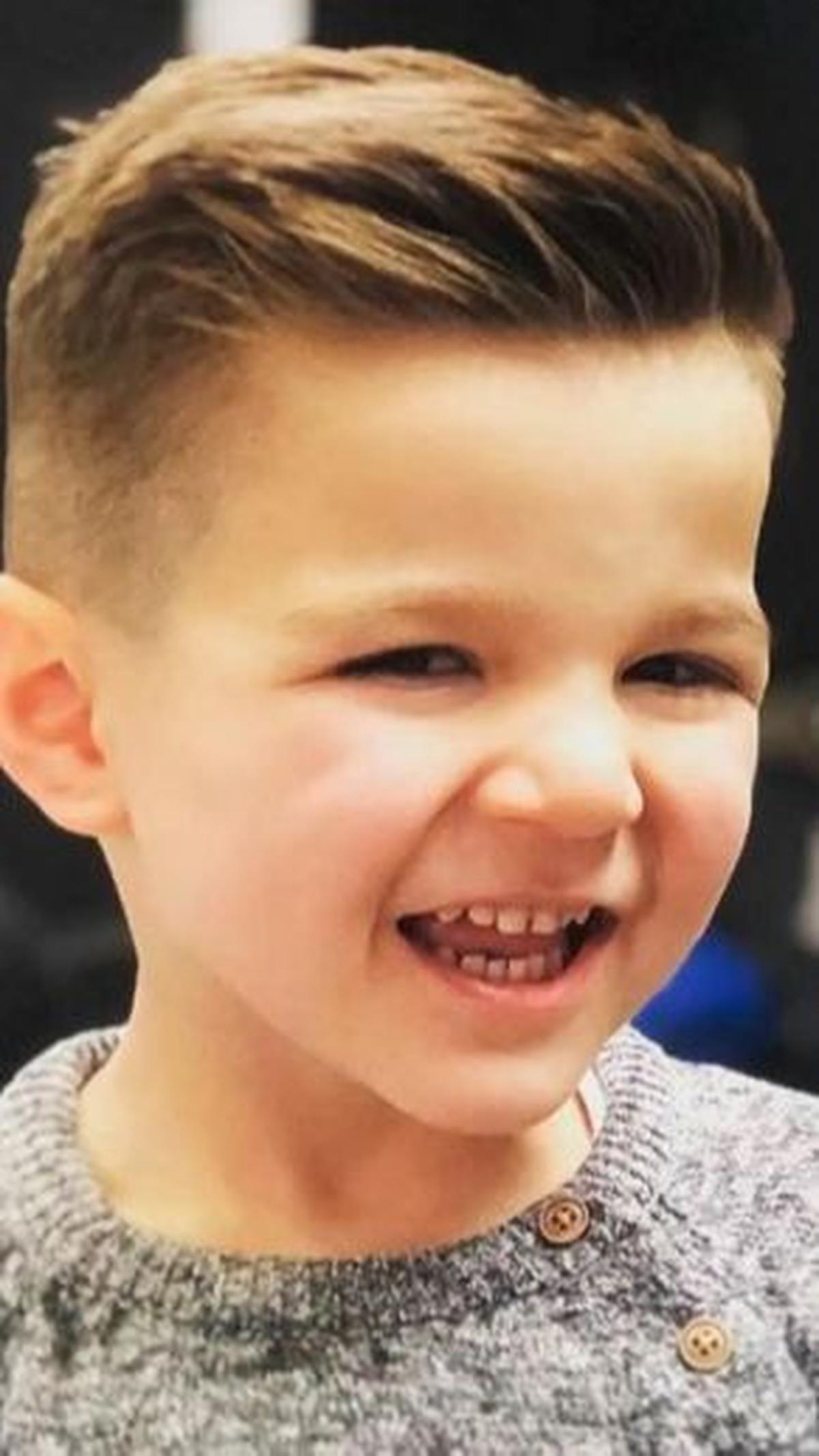 Model Rambut Anak Cowok Lucu: Brush Hair Up
