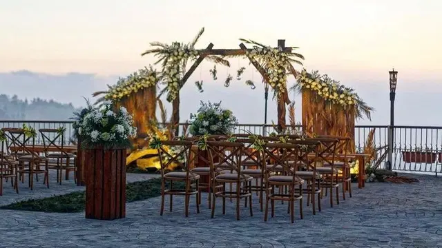 Pilihan Penginapan Mewah di Dataran Tinggi Gunung Bromo, Suguhkan Panorama Alam Terbaik