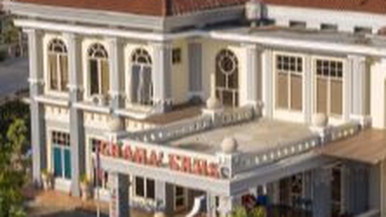 Potret Megah Sekolah Tiga Bahasa di Surabaya, Satu Kelas hanya Belasan Siswa Pembelajarannya Seru Banget