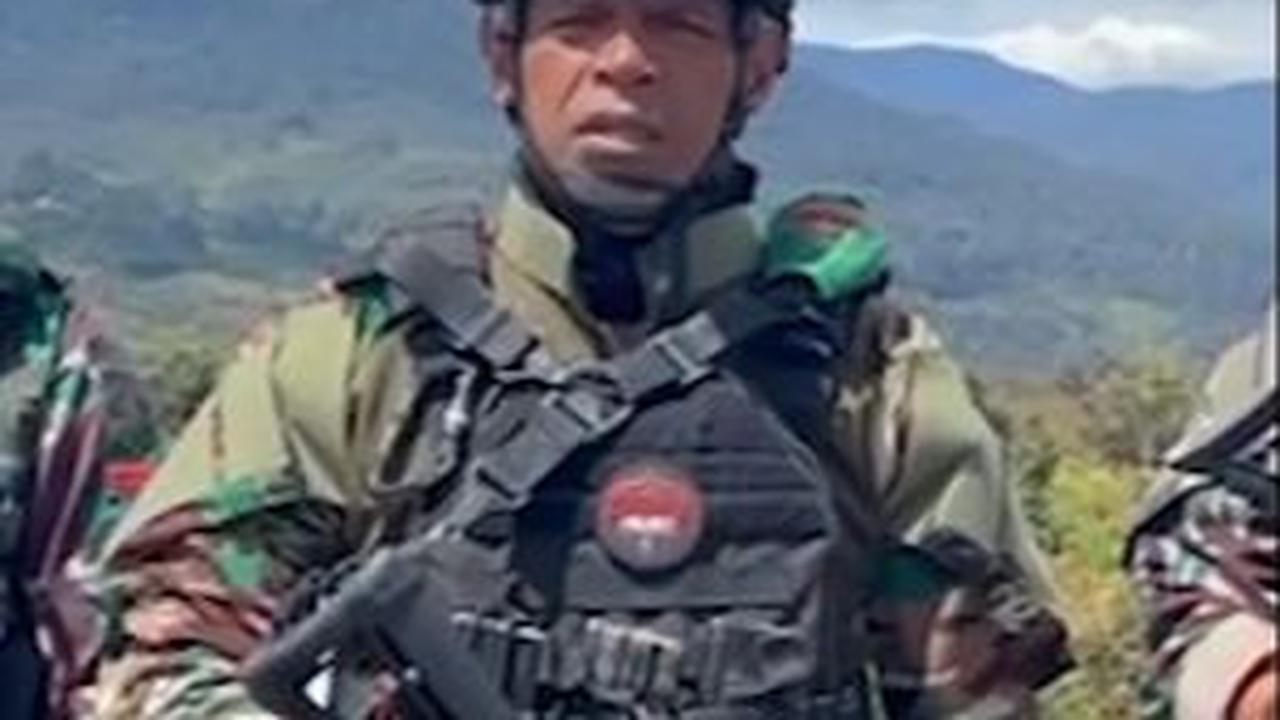 "Dan memberikan penjelasan kepada mereka tujuan utama kita di sini adalah tujuan yang mulia," lanjutnya. <br>
