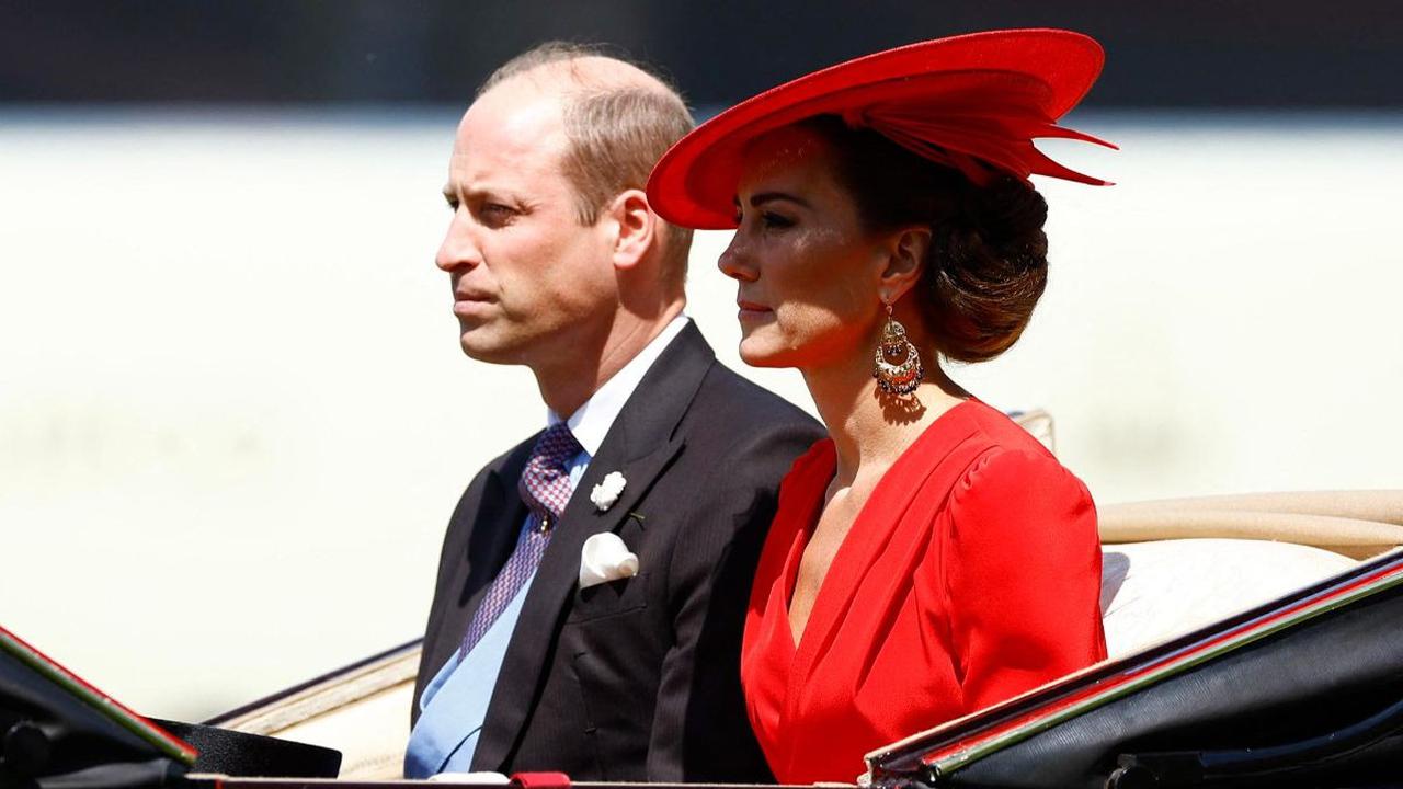 Bahkan, beberapa media dan agensi ternama yang telah menerbitkan foto Kate tersebut langsung menariknya kembali. Salah satunya adalah Agence France-Presse atau AFP.