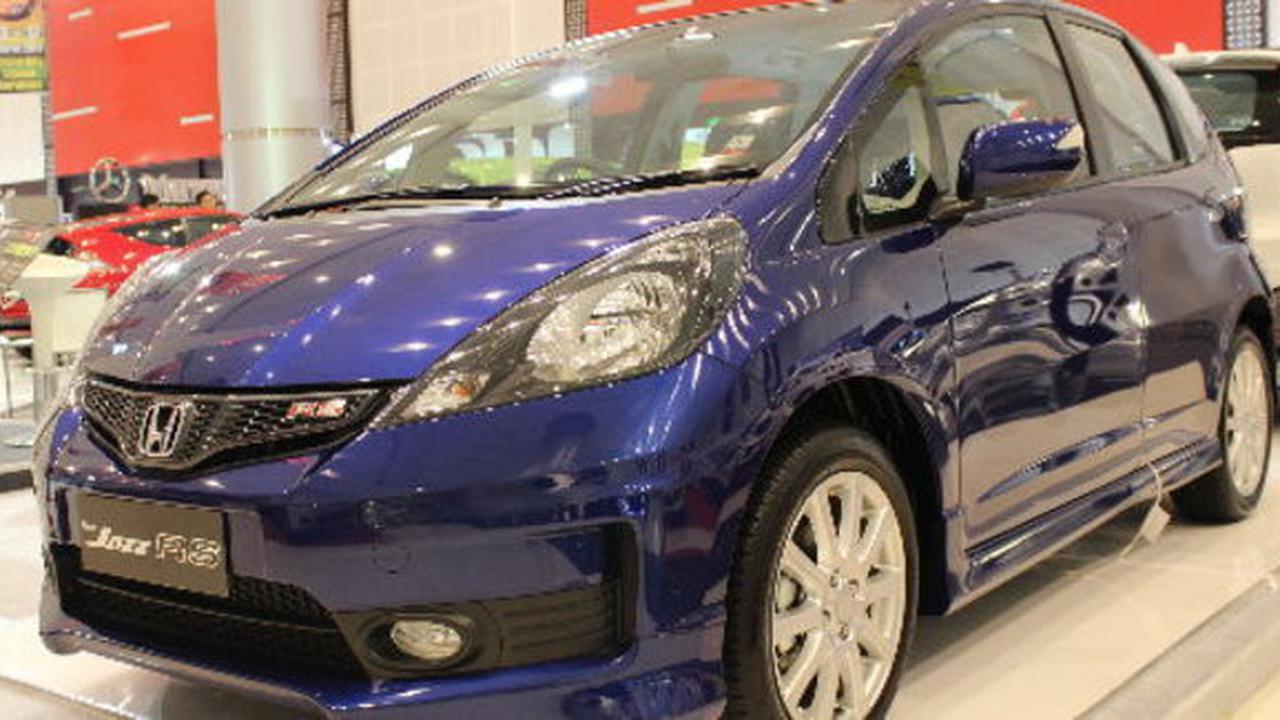 Honda Jazz RS di SMS 2013 (otosia)
