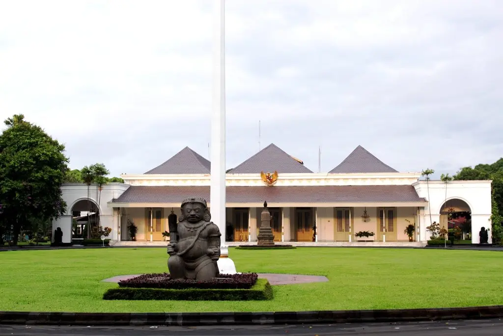 Gedung Agung atau Istana Yogyakarta yang menjadi kediaman Presiden Sukarno selama pemindahan Ibu Kota ke Yogyakarta. (Ist)