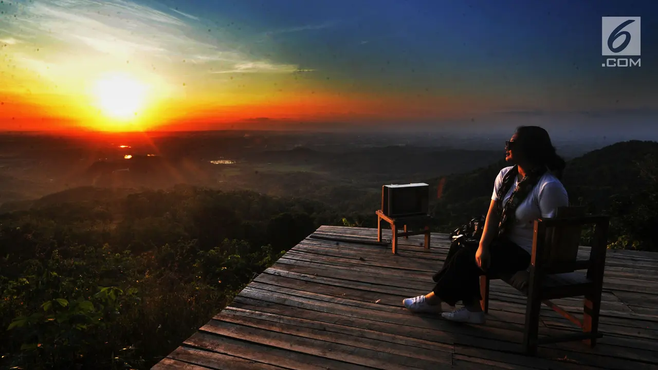 Serunya Menjelajahi Desa Wisata Kaki Langit Mangunan Dengan Mobil Jip