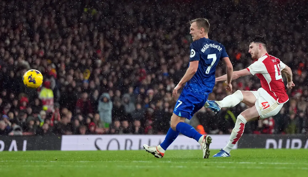 Pada laga sebelumnya, Brighton anda Hove Albionvs berhasil taklukkan Tottenham 4-2 di Amex Stadium, Jumat (29/12). Keempat gol tuan rumah dicetak Jack Hinshelwood, dua penalti Joao Pedro, serta Pervis Estupinan. Spurs membalas dua gol melalui Alejo Veliz dan Ben Davies. (AP Photo/Alastair Grant)